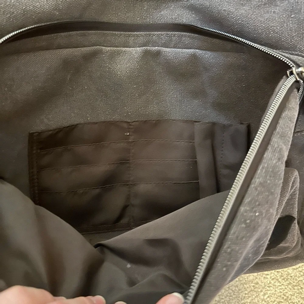 Esta Rer Laptop Satchel